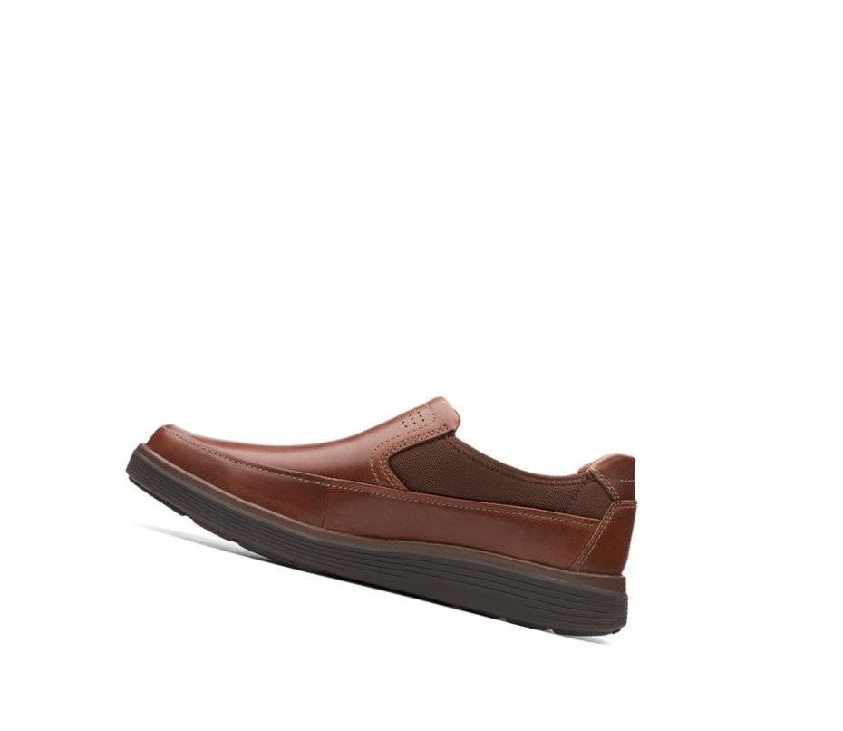 Homme Chaussures Slip On Clarks Un Abode Go Cuir Larges Fit Marron Foncé - france EFL-85520825