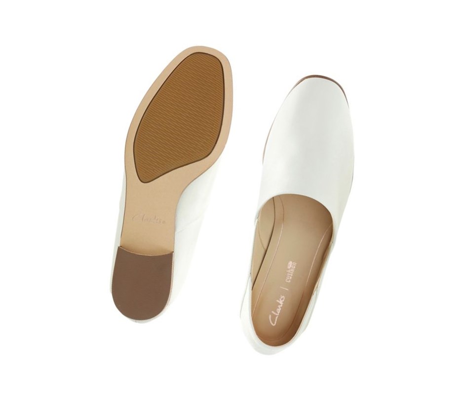 Femme Chaussures Slip On Clarks Pure Tone Cuir Larges Fit Blanche - france JCH-99613899